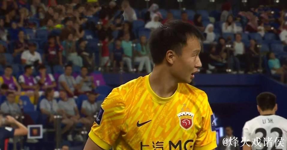 亚冠-陈威12次扑救 上海海港客场0-0逼平柔佛新山